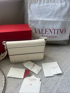 Valentino Garavani Ivory Rockstud Crossbody Bag with ivory studs - Rare!!